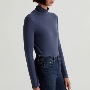 AG Adriano Goldschmied Chels Turtleneck Ribbed Long Sleeve Top, Blue/Gray, M